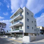 アパート Chrystal Residences ニコシア