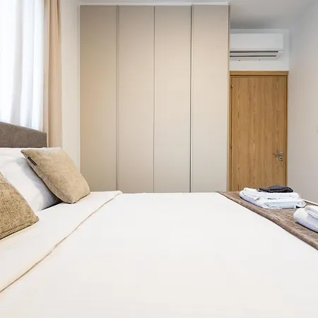 Chrystal Residences Apartament *