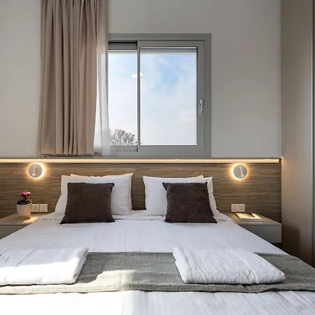 Chrystal Residences *