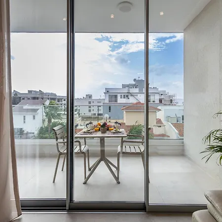 Chrystal Residences Apartament *