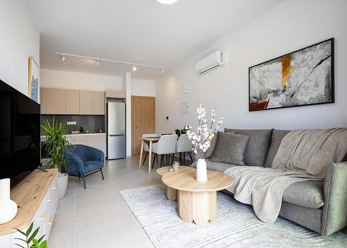 Chrystal Residences *